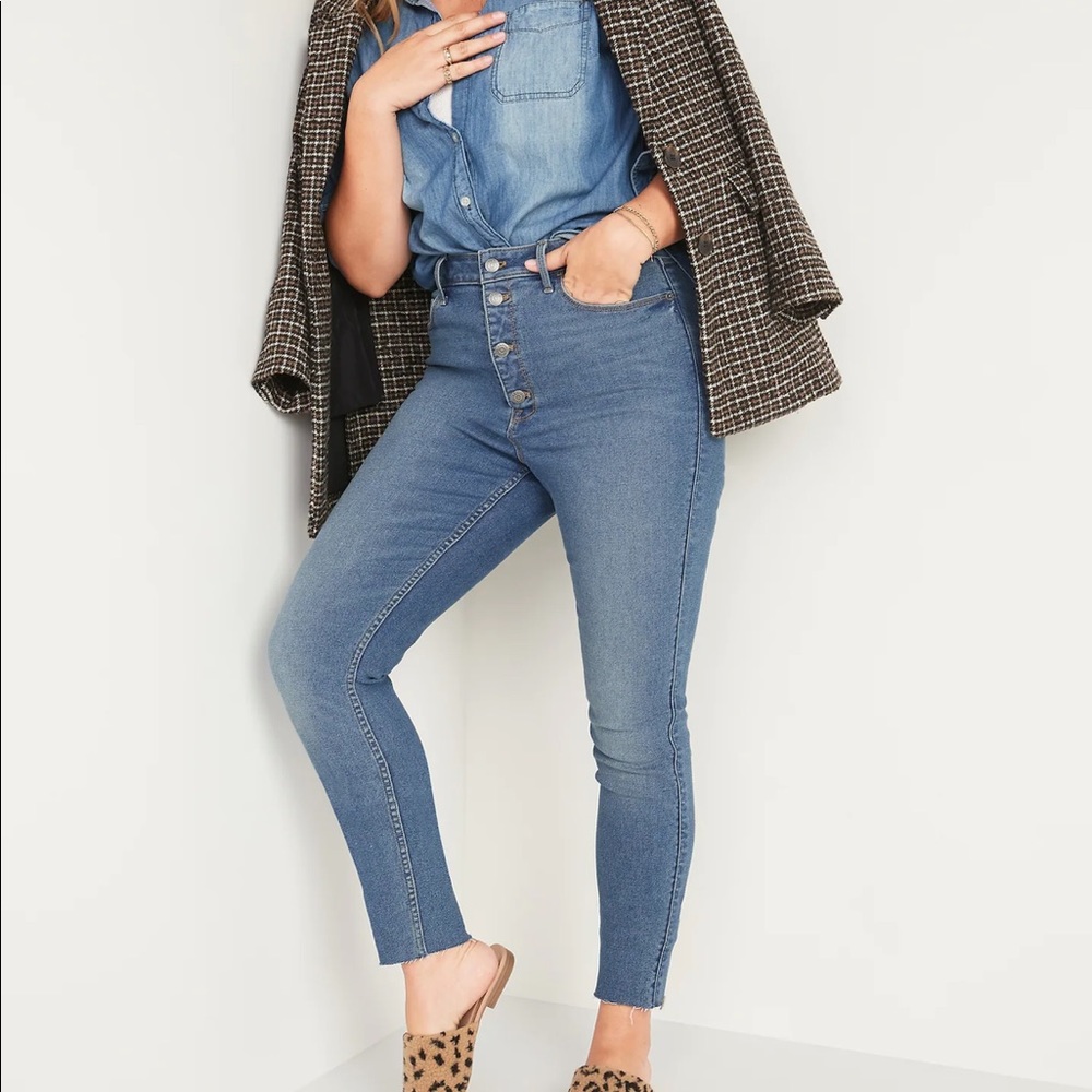 CYBER MONDAY DISCOUNT SHIPPING Old Navy Mid-Rise Rockstar Jeans